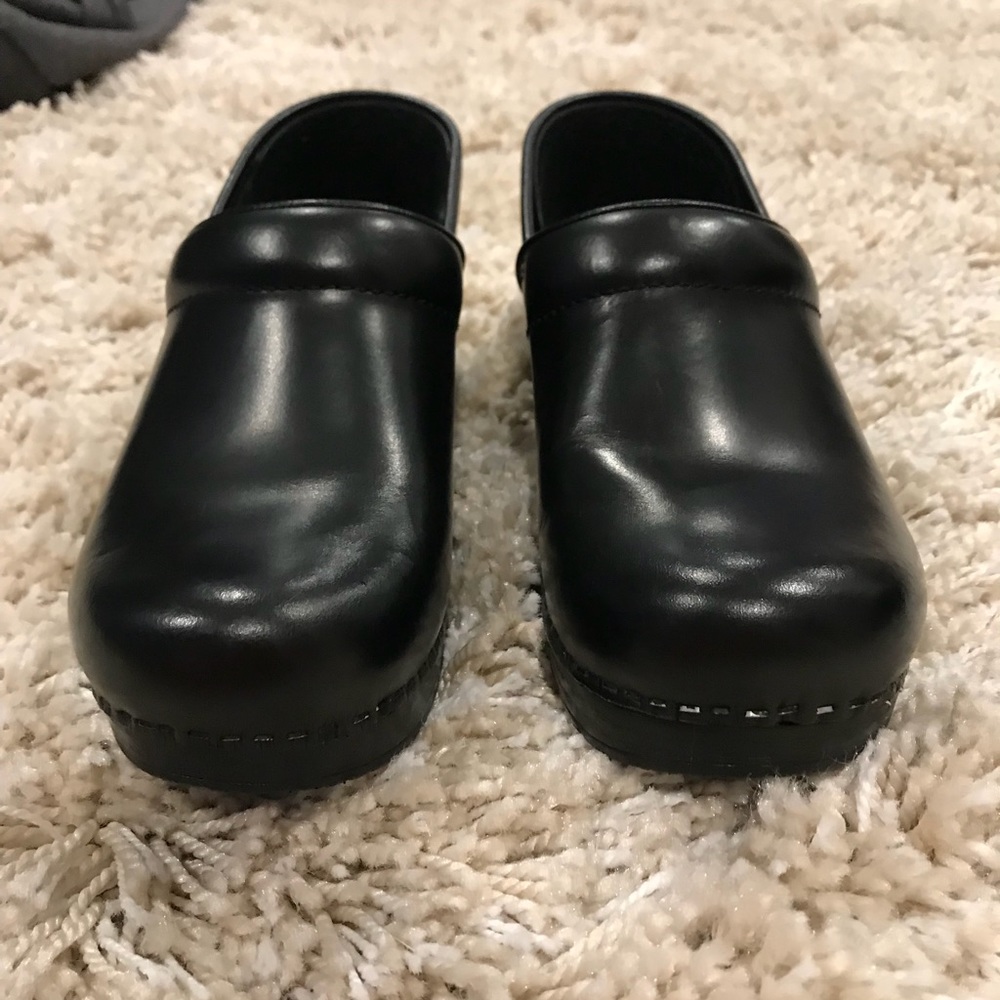 Black Dansko Shoes